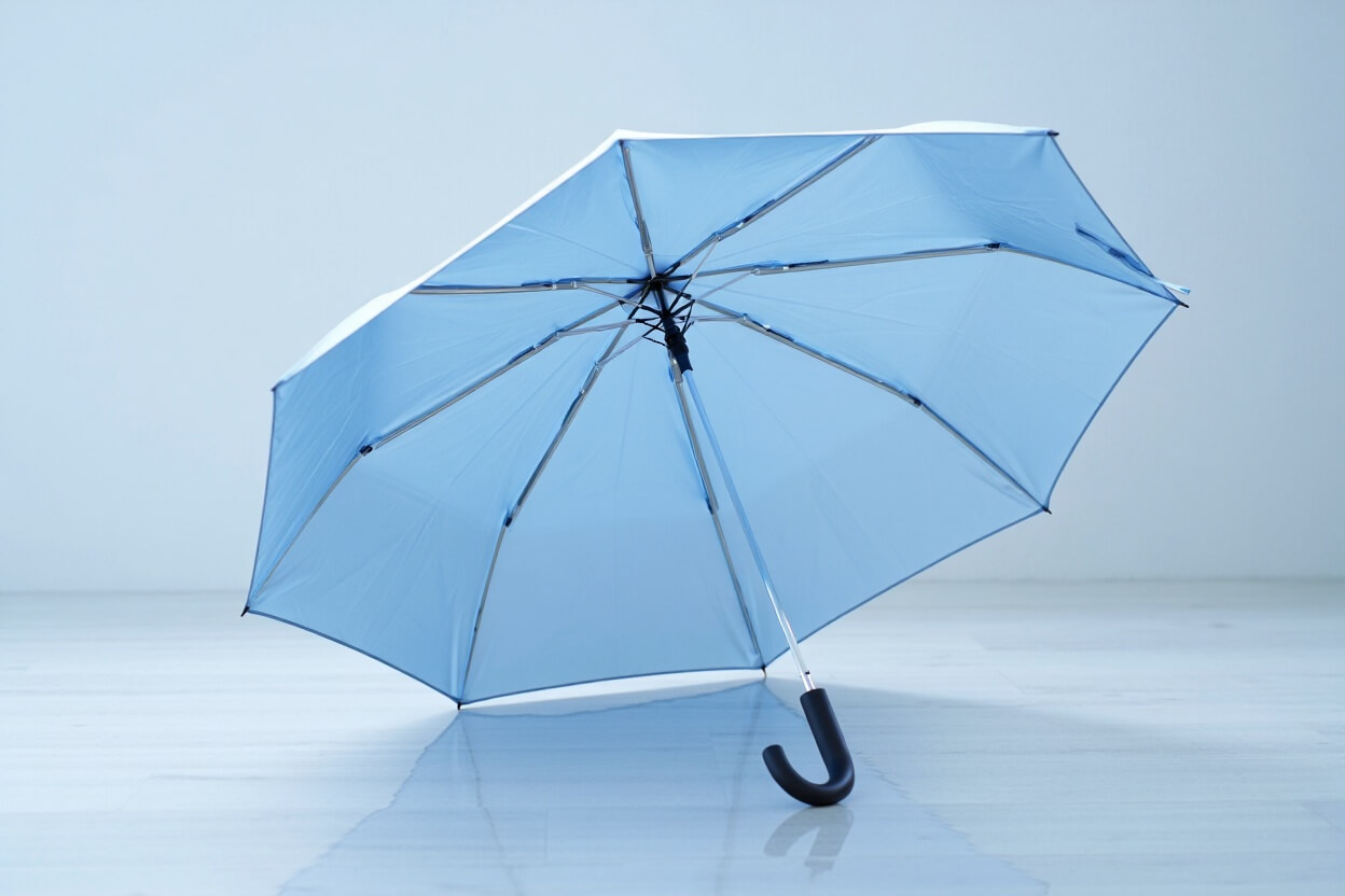 Compact automatic umbrella